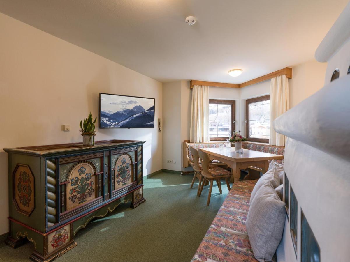 Alpen Glueck Hotel Unterm Rain Garni Kirchberg in Tirol Room photo