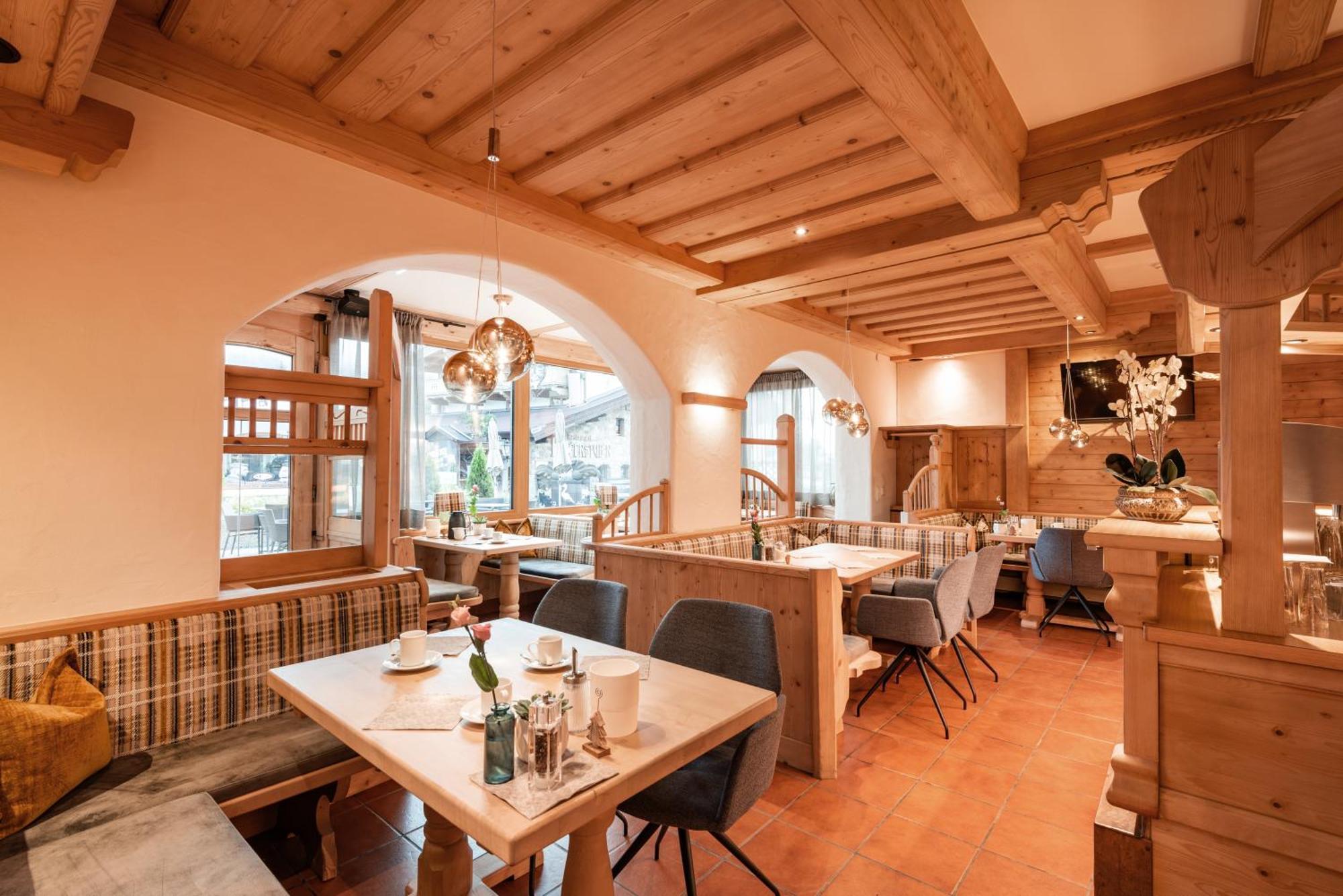 Alpen Glueck Hotel Unterm Rain Garni Kirchberg in Tirol Exterior photo